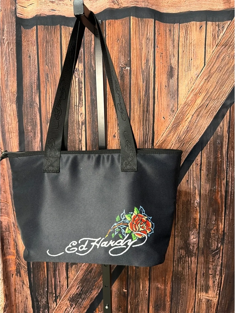 Ed Hardy True til Death Graphic Tote Bag with Charm Chain